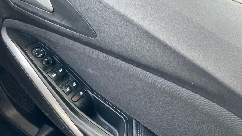 Vauxhall Grandland X 1.2 Turbo SE 5dr Petrol Hatchback